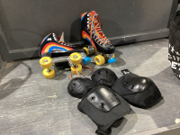 ROLLER SKATES - SIZE 5
