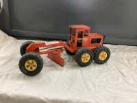 VINTAGE ORANGE TONKA GRADER. - MOSTLY METAL