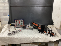 HARLEY DAVIDSON SEMI TRUCK & TRAILER, (4) HARLEY DAVIDSON MOTORCYCLES, DIE CAST CAR GARAGE