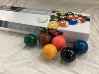 BILLIARD BALL SET