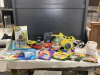 KIDS' ACTIVITY BOX