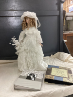 BRIDAL DISPLAY