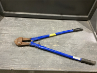 30&rdquo; BOLT CUTTERS