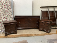 LIBERTY FURNITURE 3-PIECE BEDROOM SET - DRESSER & (2) NIGHT STANDS