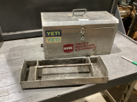 METAL TOOL BOX