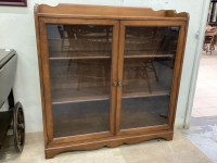 KRUG SAUGEEN MAPLE CABINET W/ 2-GLASS DOORS