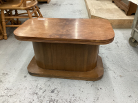 SMALL WOOD COFFEE TABLE