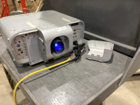 NEC PROJECTOR - LARGE - GT5000