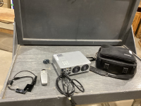 TOSHIBA DLP PROJECTOR