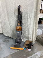 DYSON BALL ORIGIN UPRIGHT VACUUM - BAGLESS