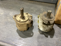 2 HYDRAULIC PUMPS
