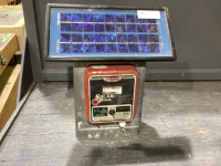 SOLAR CHARGER FOR ELECTRIC FENCE - PARMAK