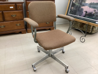 OLDER OFFICE CHAIR