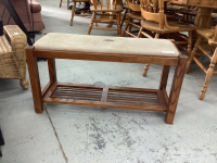 BENCH W/ CUSHIONED TOP