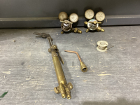 BOX W/ACETYLENE TORCH AND GAUGES