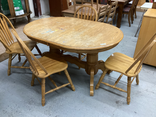 DINING TABLE W/4 CHAIRS