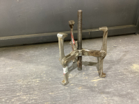 SPEED MASTER GEAR PULLER