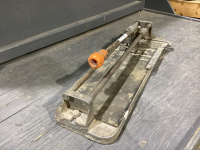 MANUAL TILE CUTTER