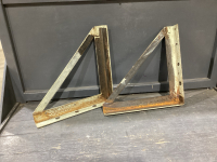 (2) HEAVY METAL BRACKETS