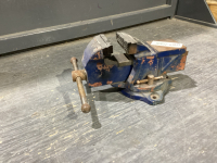 SWIVEL VISE 3&rdquo;