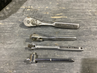 VINTAGE CRAFTSMAN 1/4&rdquo;, 3/8&rdquo;RATCHETS , 1/4&rdquo; BREAKER + T BAR
