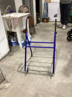 WALKER W/ 2 WHEELS