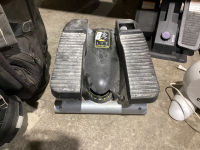 LATERAL THIGH TRAINER