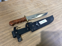 WINCHESTER BOWIE KNIFE WITH LEATHER SHEATH