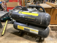 JOHN DEERE 2HP AIR COMPRESSOR 120V