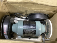 DELTA 6&rdquo; TRIM LINE BENCH GRINDER