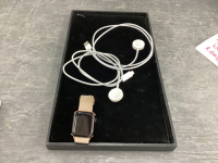 APPLE WATCH W/ 2 CHARGERS