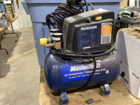 MASTERCRAFT 2 US GALLON AIR COMPRESSOR