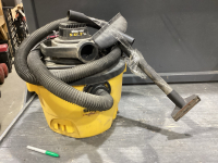 SHOP VAC WITH ATTACHMENTS + HOSE