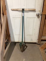 MANUAL POST HOLE DIGGER