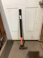 SPLITTING AXE