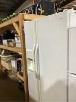 KENMORE SIDE BY SIDE FRIDGE/FREEZER