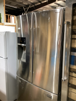 SAMSUNG FRIDGE W/ BOTTOM FREEZER - DOUBLE DOOR