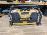 DEWALT SHOP RADIO BATTERY CHARGER