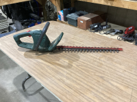 YARDWORKS ELECTRIC HEDGE TRIMMER