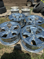 Set of (4) chrome core racing six bolt rims