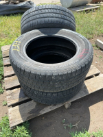 Stack of three tires mismatch