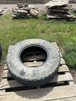 Single truck tire