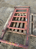 Steel drop Gate