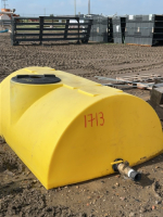 Yellow poly flat bottom tank