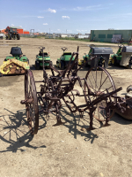 ANTIQUE MCCORMICK-DEERING HORSE DRAWN ROW CROP CULTIVATOR