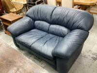 NAVY VINYL LOVESEAT