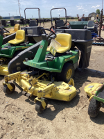 JD F525 RIDE-ON LAWN MOWER - FRONT MOUNT DECK W/ BAGGER
