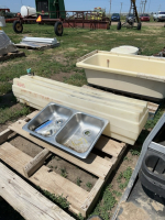 RV double sink and water tank