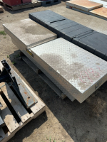 Batwing cross box