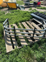Chrome tailgate rack